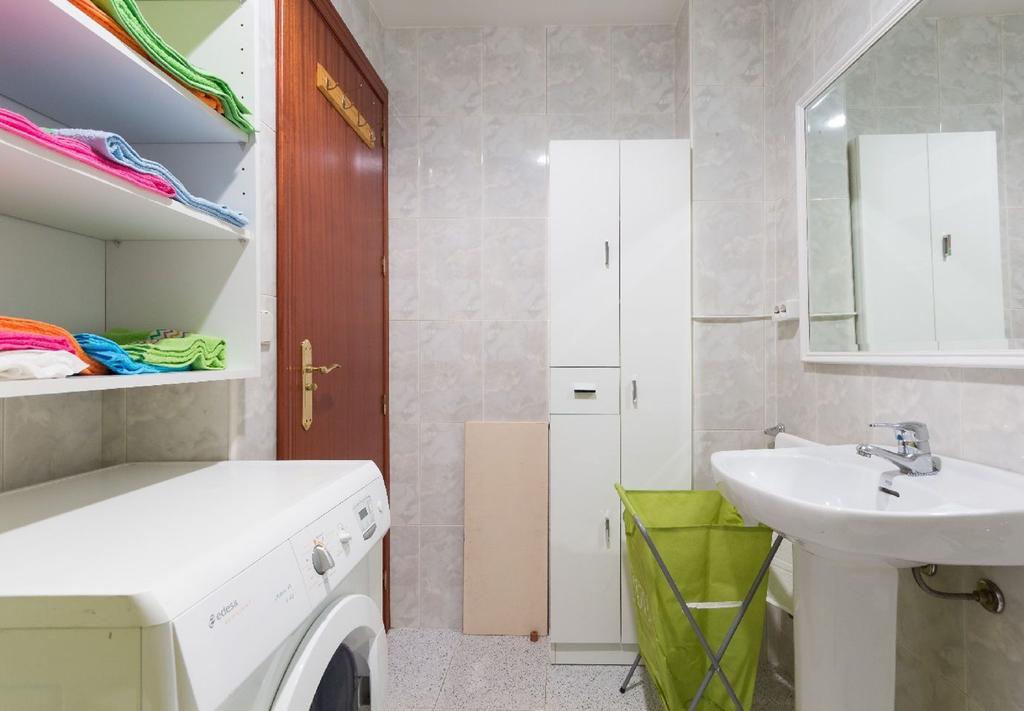 Malagaonbeach 1 - Two Bedrooms - Up To 3 People - 10 Meters Beach Room photo