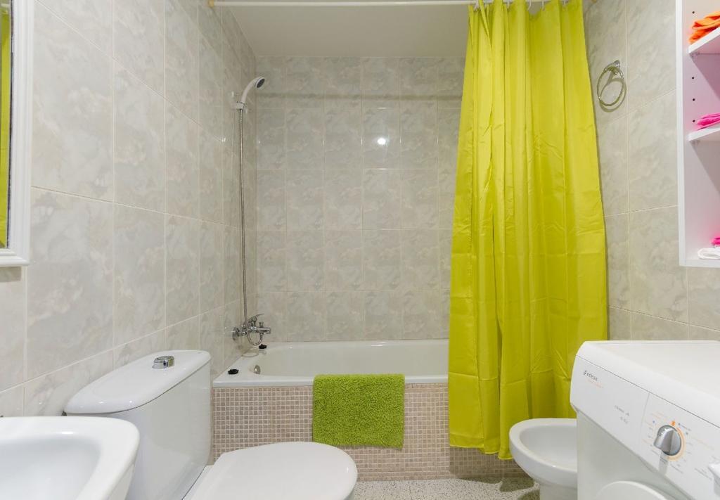 Malagaonbeach 1 - Two Bedrooms - Up To 3 People - 10 Meters Beach Room photo